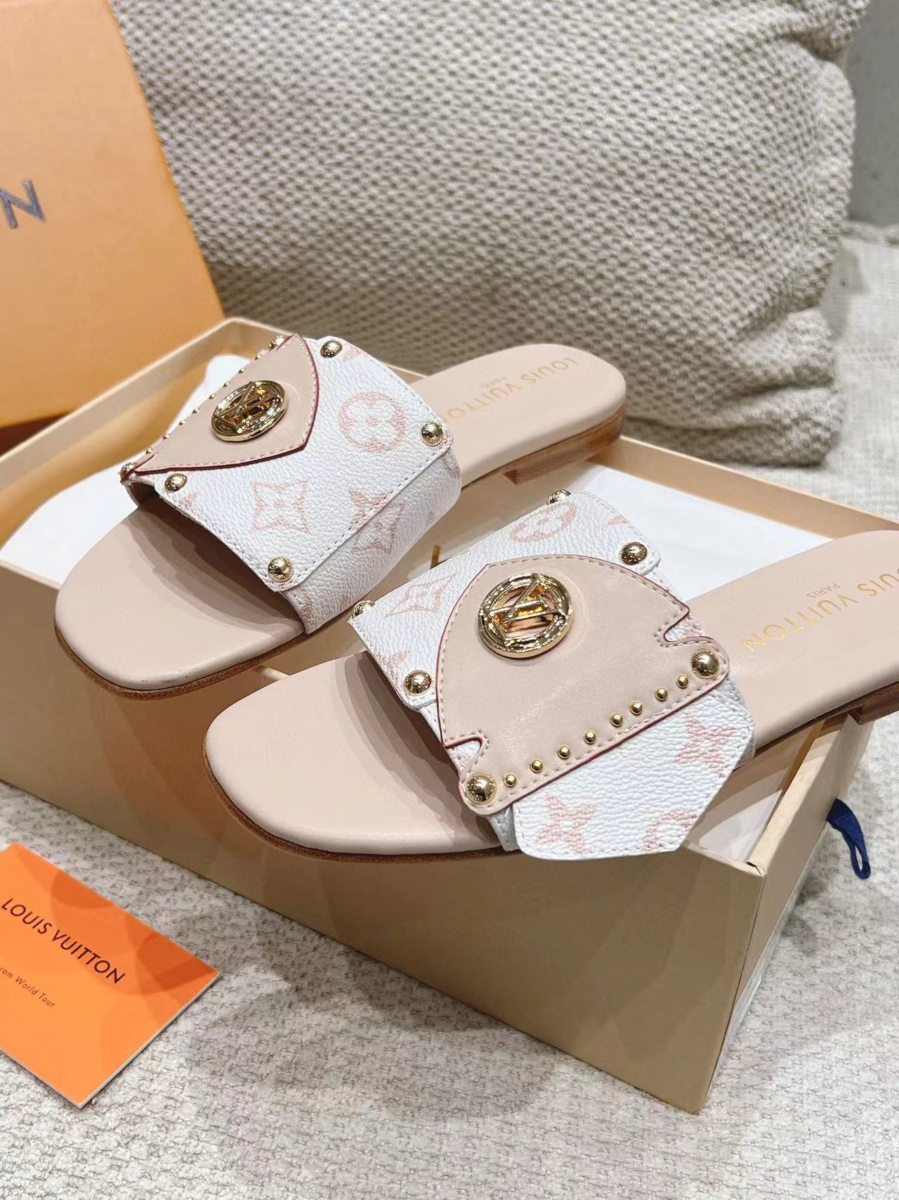 LV高品質プリントスリッパ【50%割引+送料無料】