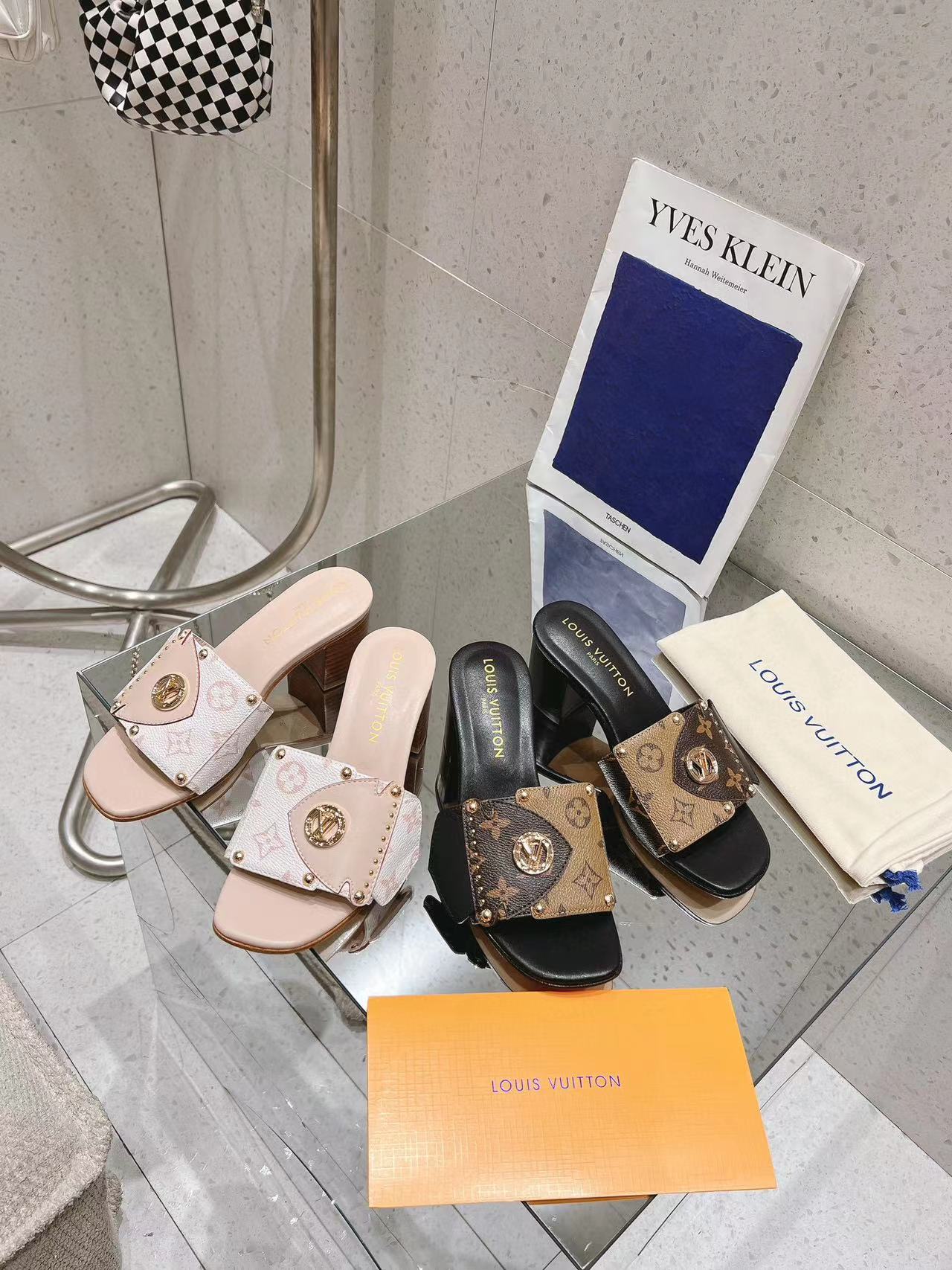 LV高品質四つ葉のクローバーハイヒールスリッパ【50%割引+送料無料】