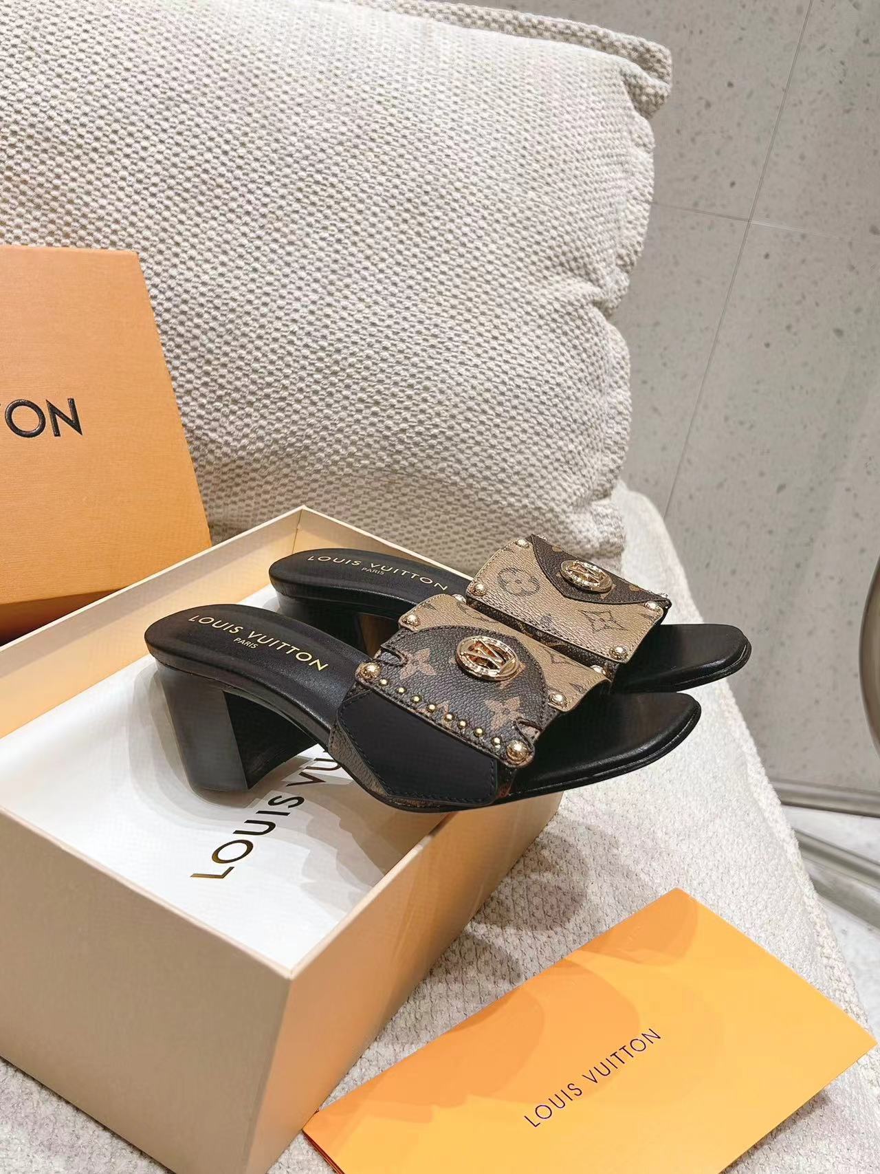 LV高品質四つ葉のクローバーハイヒールスリッパ【50%割引+送料無料】