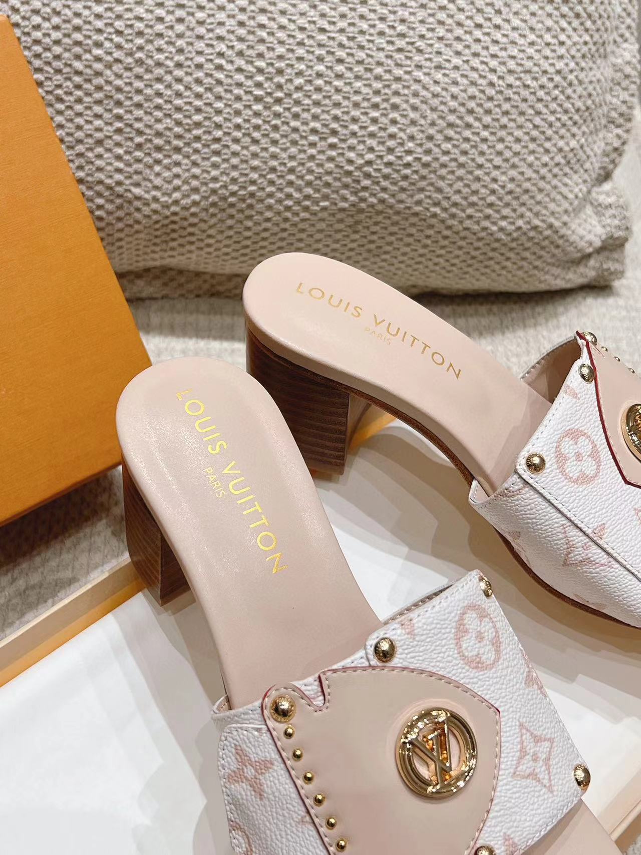 LV高品質四つ葉のクローバーハイヒールスリッパ【50%割引+送料無料】