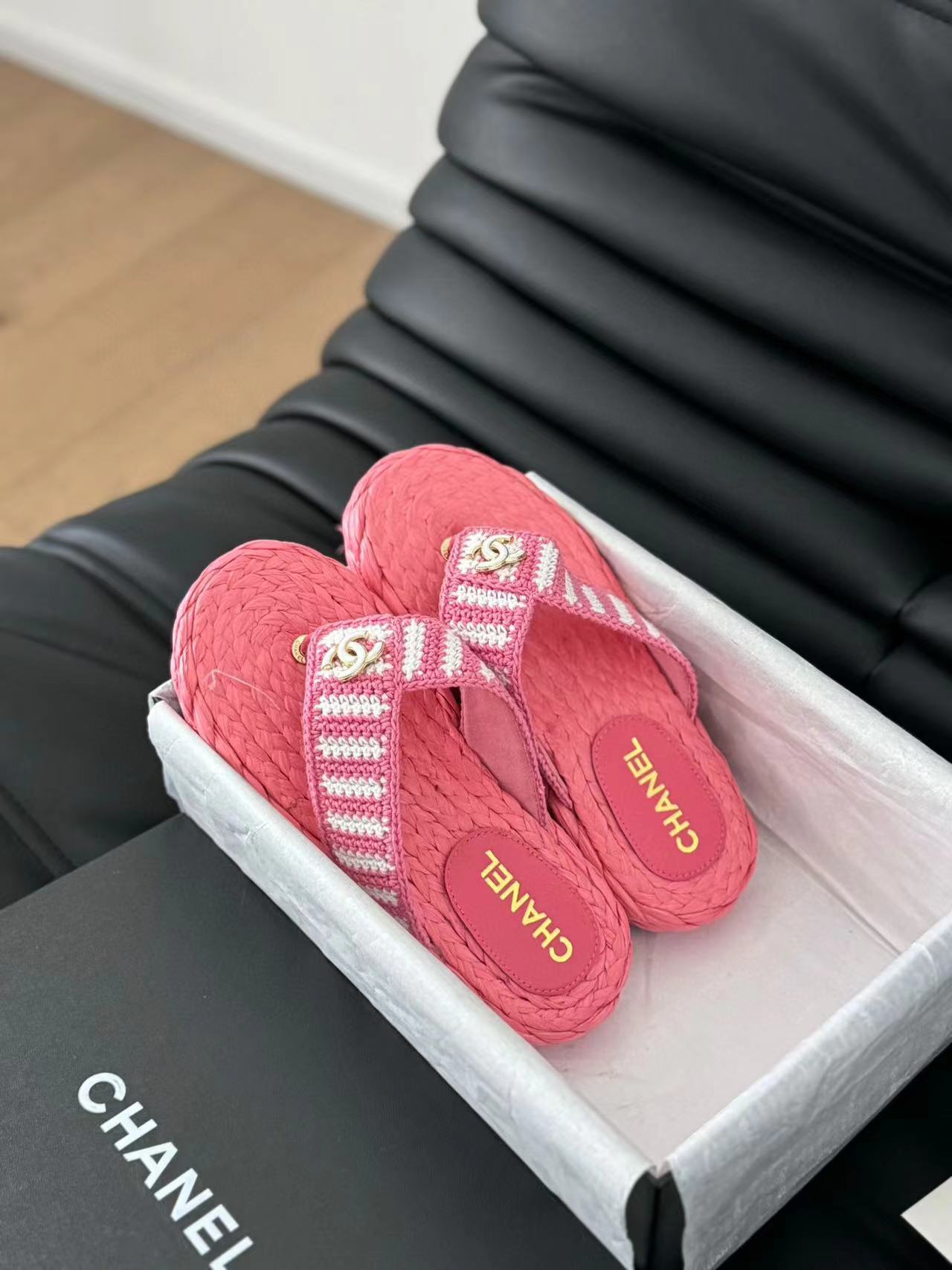 LV高品質織りスリッパ【50%割引+送料無料】