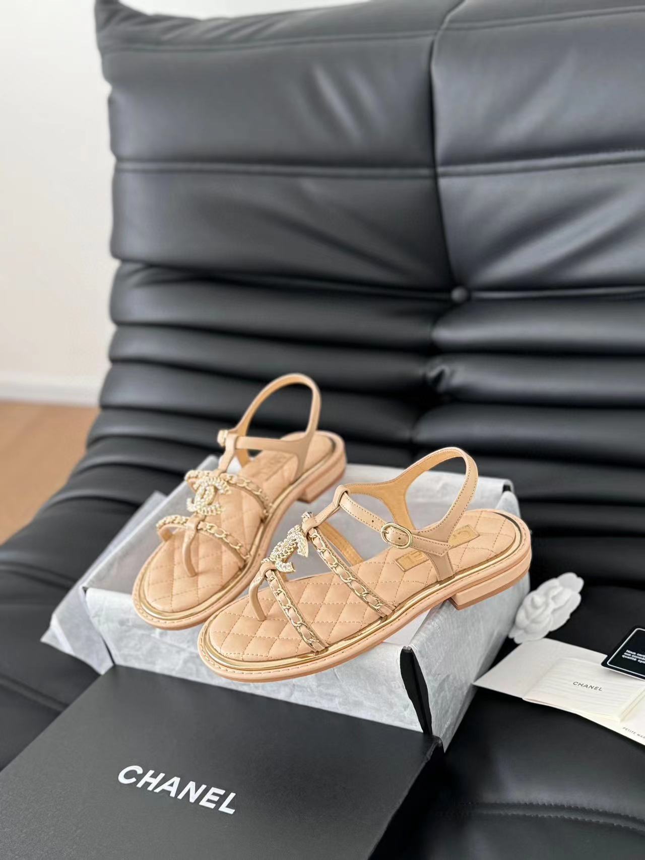 CHANE1 高品質ダブルCロゴサンダル【50%割引+送料無料】