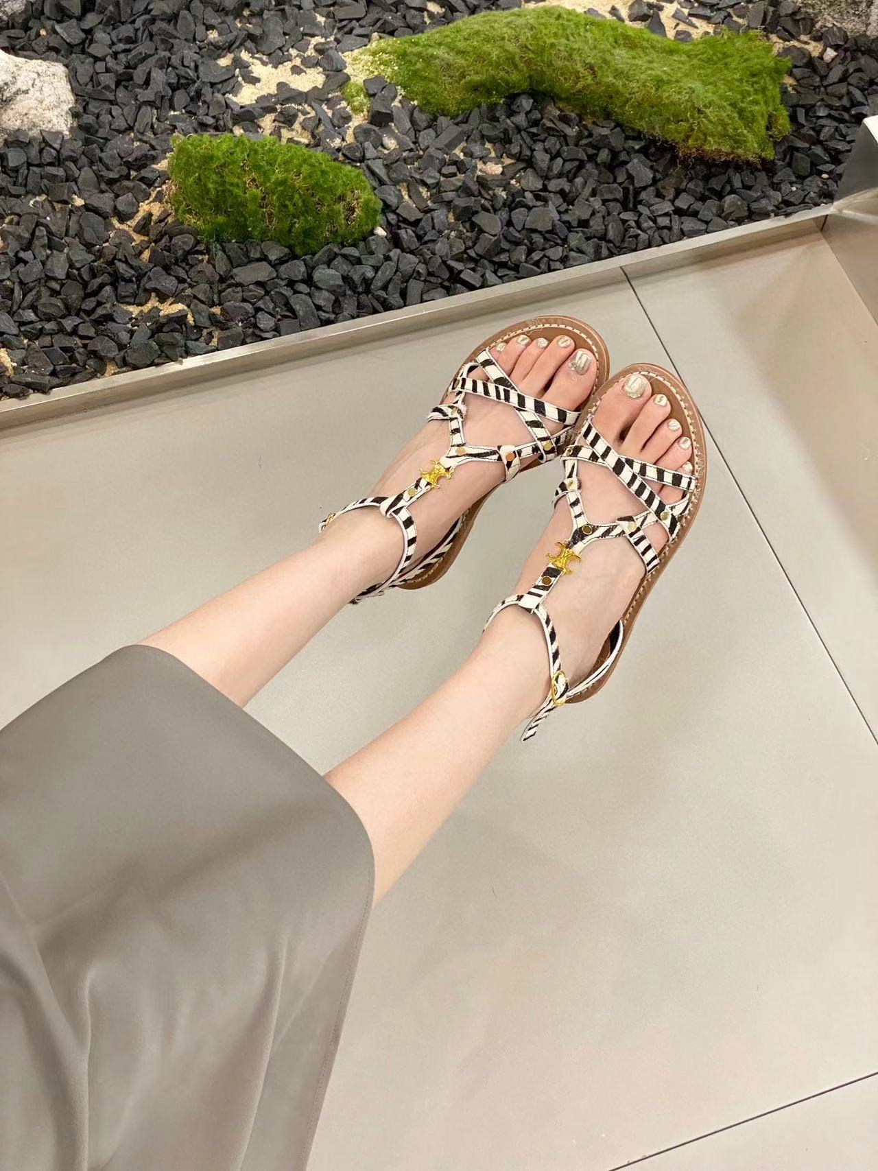 CEL1NE 高品質レトロサンダル【50%割引+送料無料】