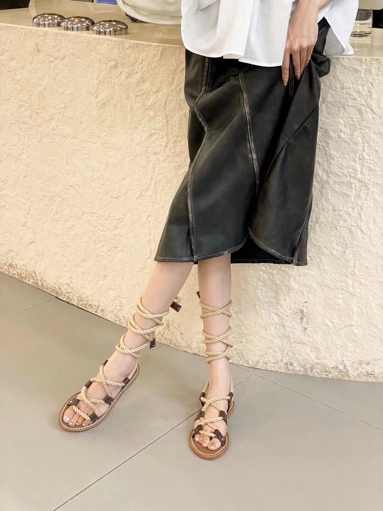 CEL1NE 高品質レトロストラップサンダル【50%割引+送料無料】