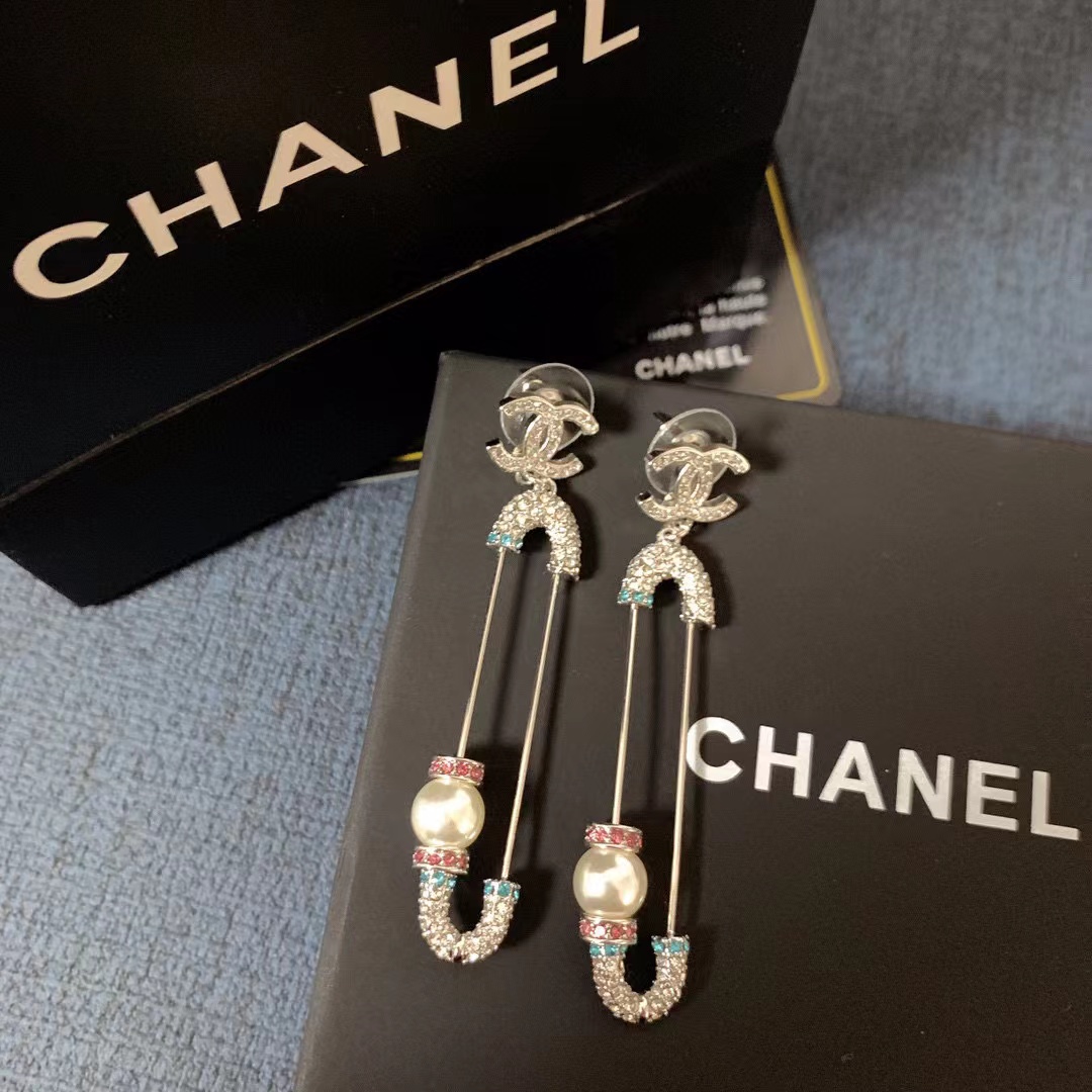 CHANE1 ダブルCロゴ イヤリング【50％割引+送料無料】
