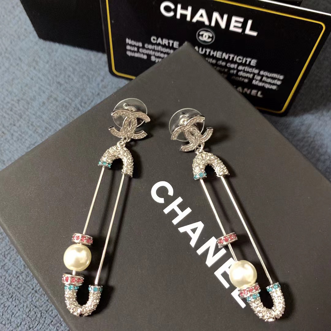 CHANE1 ダブルCロゴ イヤリング【50％割引+送料無料】