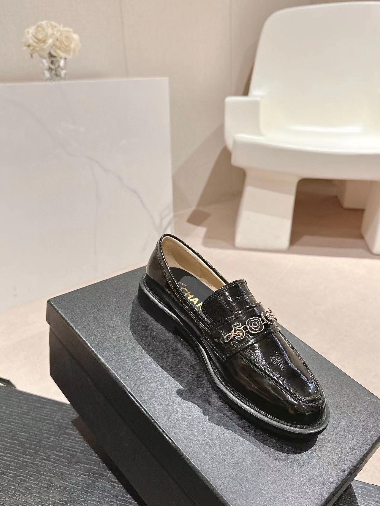 CHANE1 高品質ローファー【50%割引+送料無料】