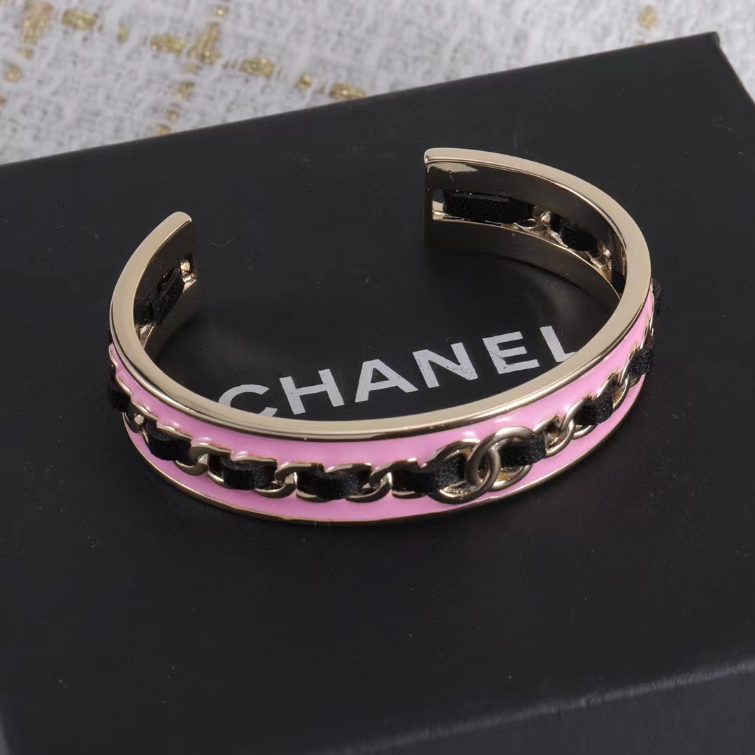 CHANE1 ダブルC レザー ブレスレット【50％割引+送料無料】
