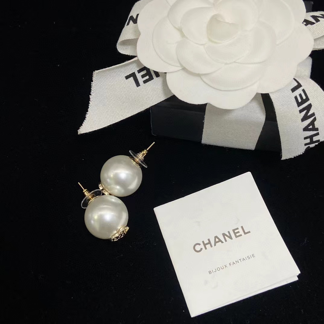 CHANE1 ダブル C パール スタッド ピアス【50％割引+送料無料】
