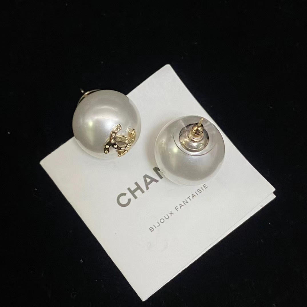 CHANE1 ダブル C パール スタッド ピアス【50％割引+送料無料】