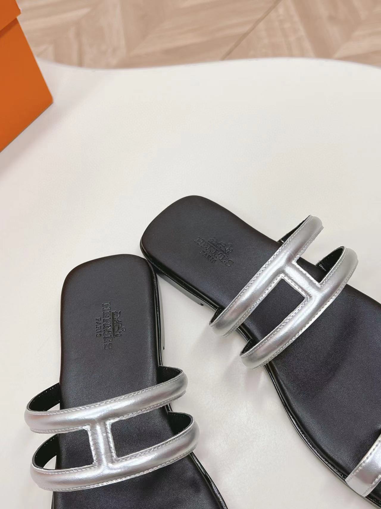 HERME5 上質シンプルスリッパ【50％割引+送料無料】