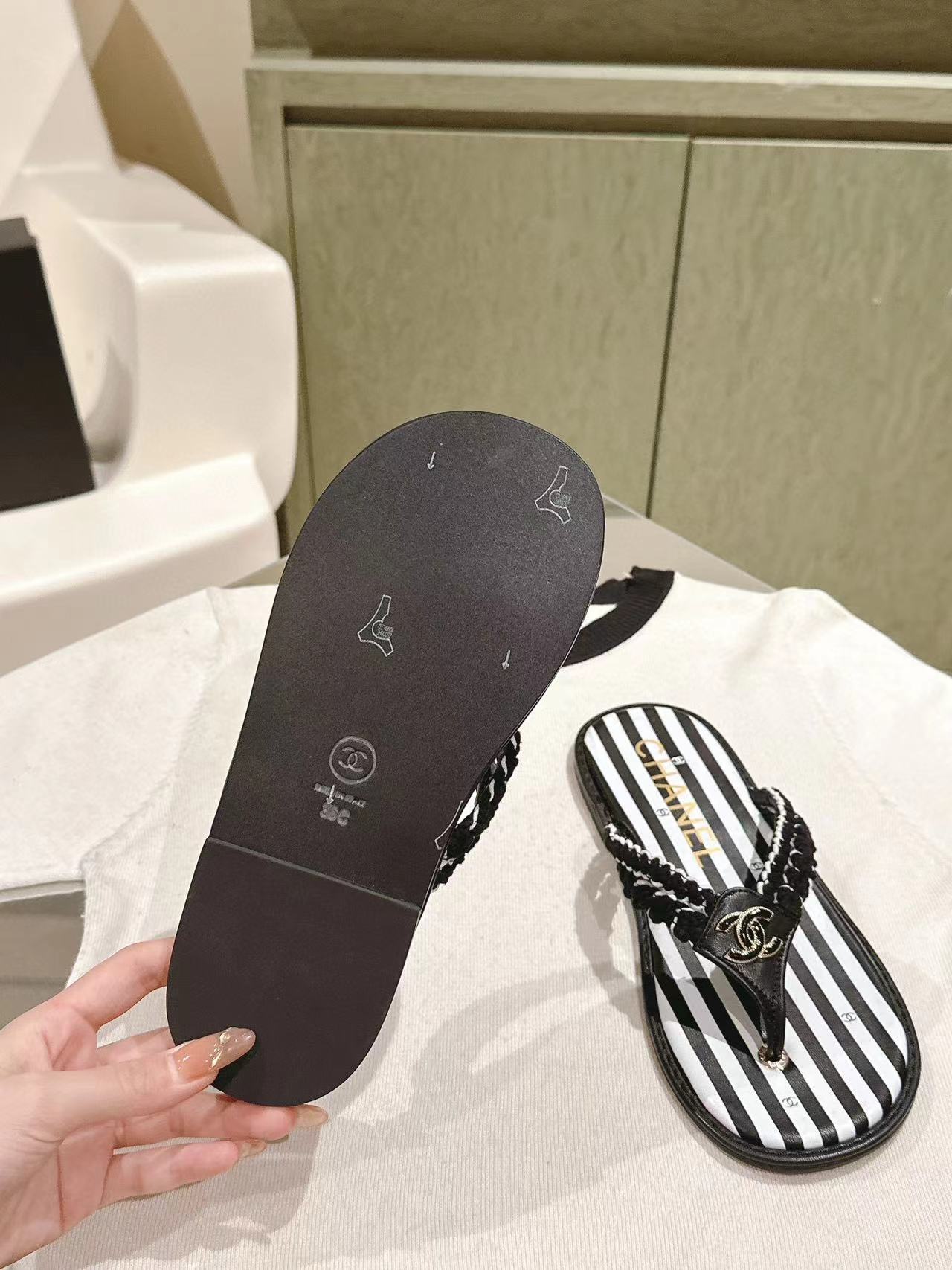 CHANE1 高品質牛革麻縄織りスリッパ【50％割引+送料無料】