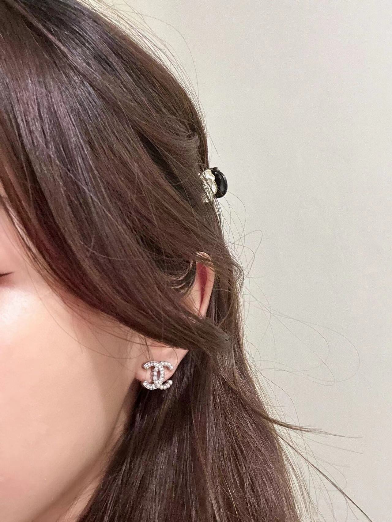 CHANE1 パールとダイヤモンドのスタッド ピアス【50％割引+送料無料】