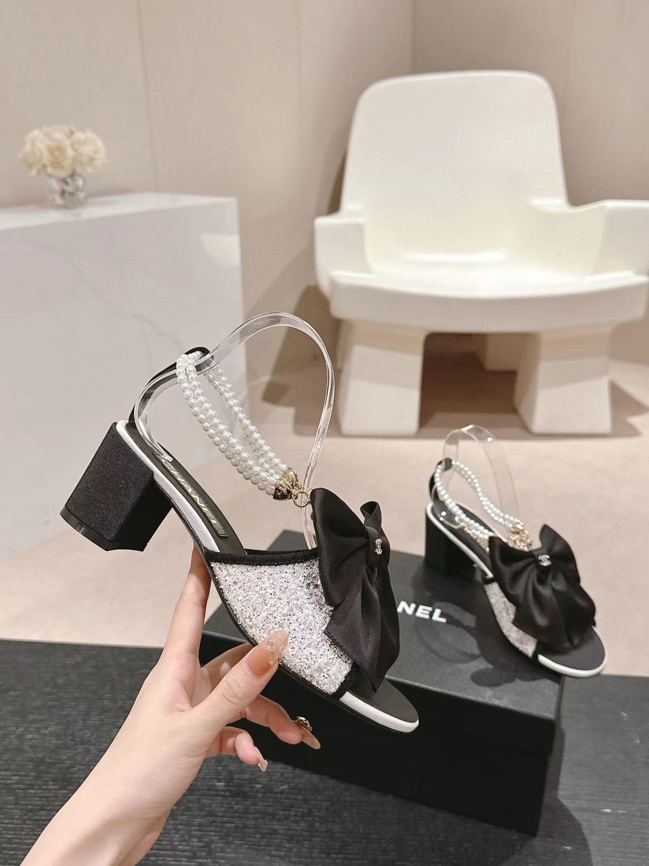 CHANE1 高品質パールチェーンハイヒールサンダル【50%割引+送料無料】