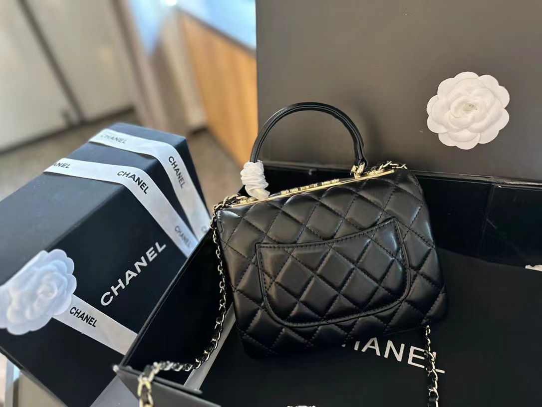 CHANE1 ブラックゴールド ハンドバッグ【50％割引+送料無料】