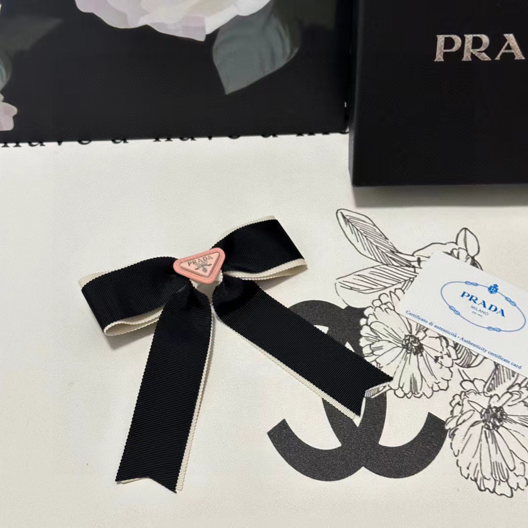 PR4DA トライアングルロゴ ヘアクリップ【50％割引+送料無料】
