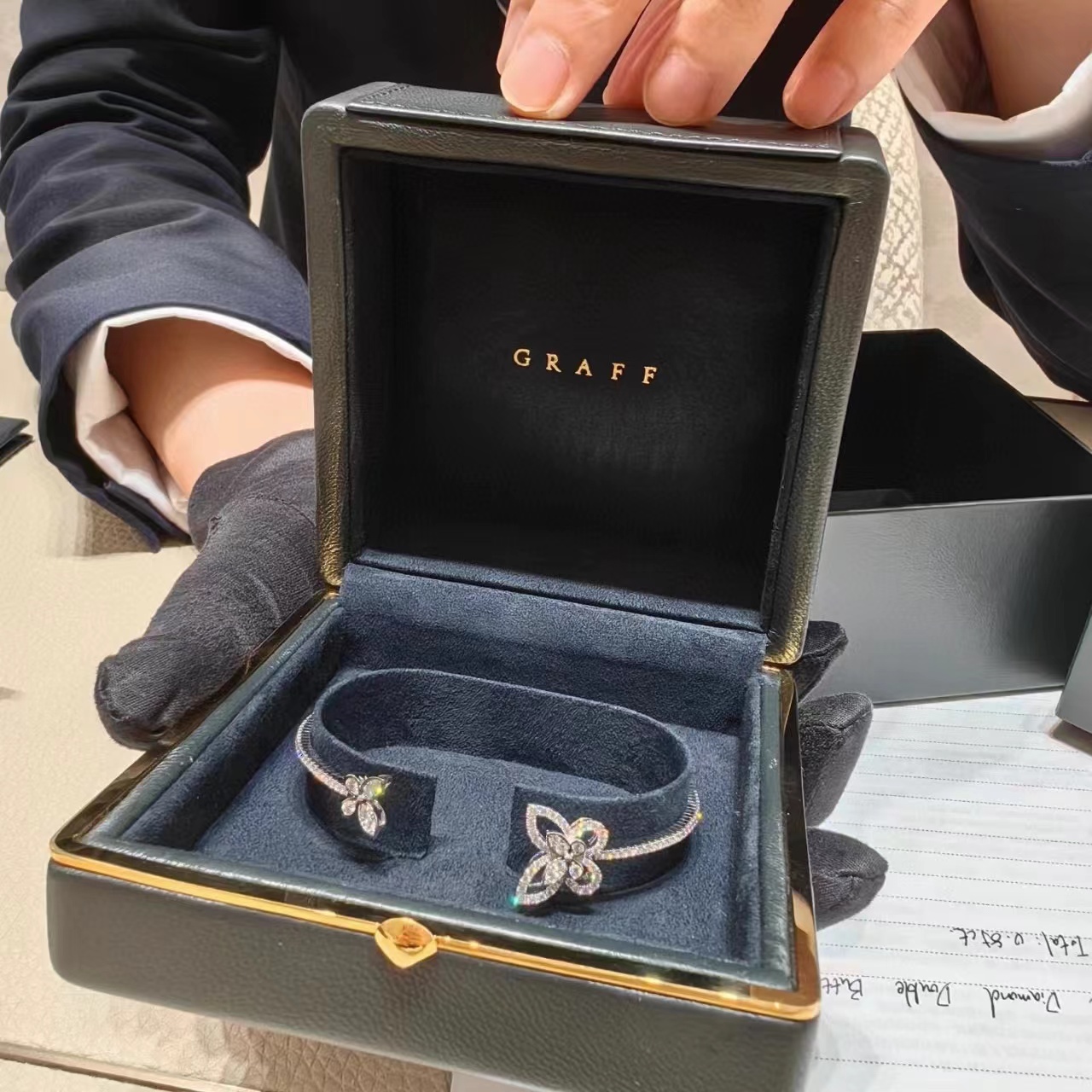 GRAFF ダイヤモンド バタフライ ブレスレット【50％割引+送料無料】