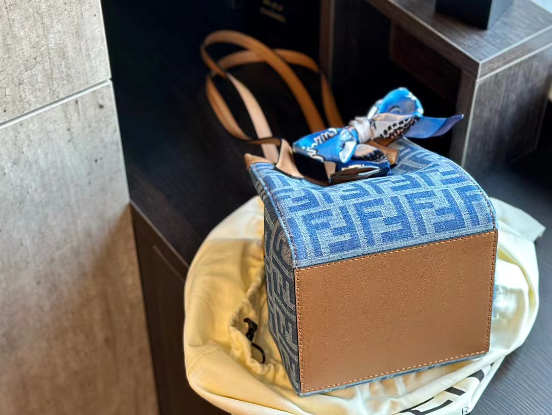 FEND1 FF デニムバケットトートバッグ【50％割引+送料無料】