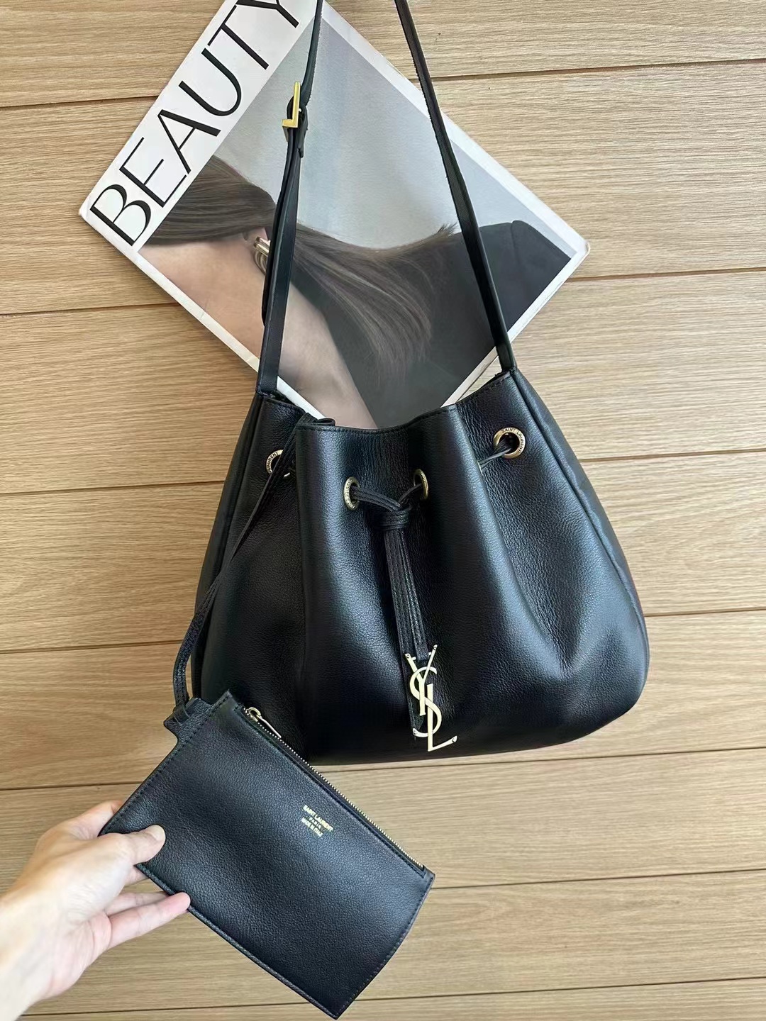 YSL 牛革ショルダーバッグ【50％割引+送料無料】