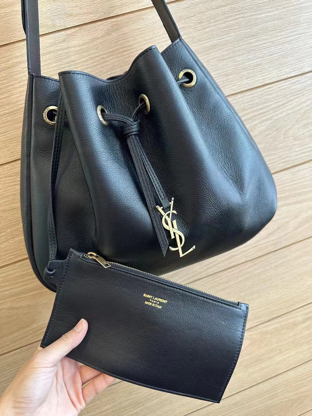 YSL 牛革ショルダーバッグ【50％割引+送料無料】