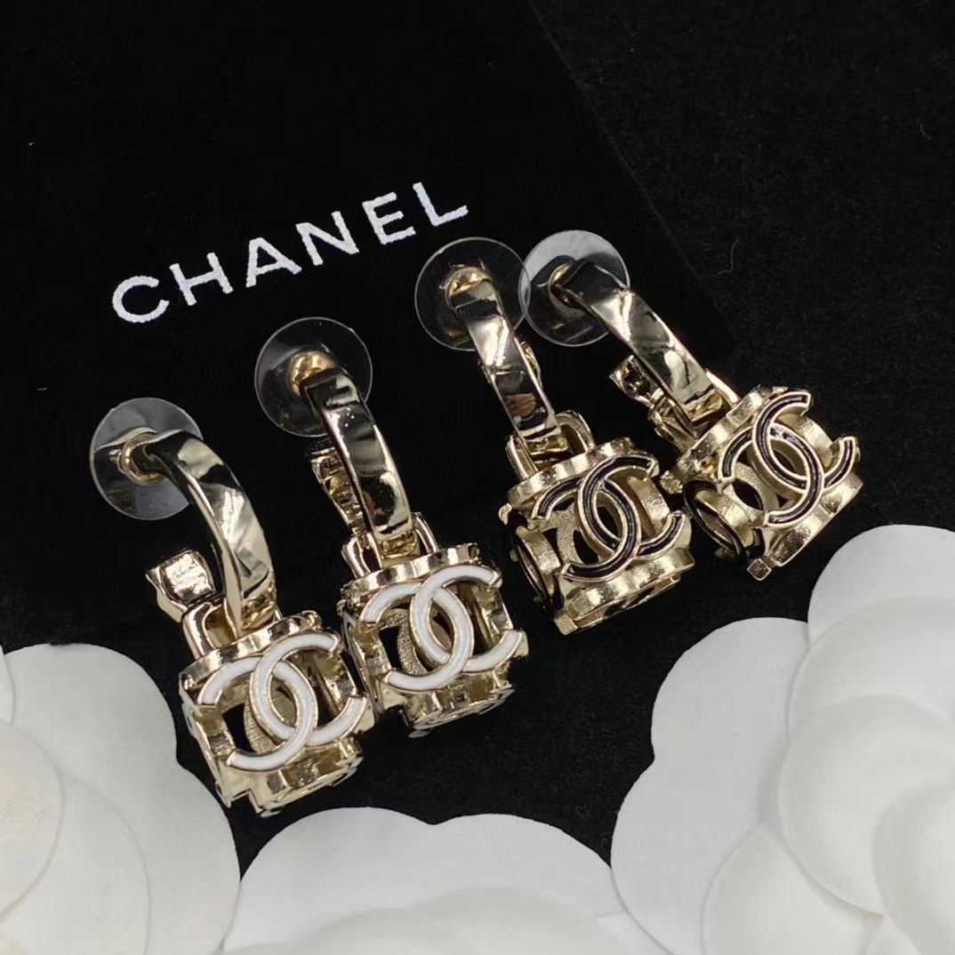 CHANE1 ダブルC スクエア スタッド ピアス【50%割引+送料無料】