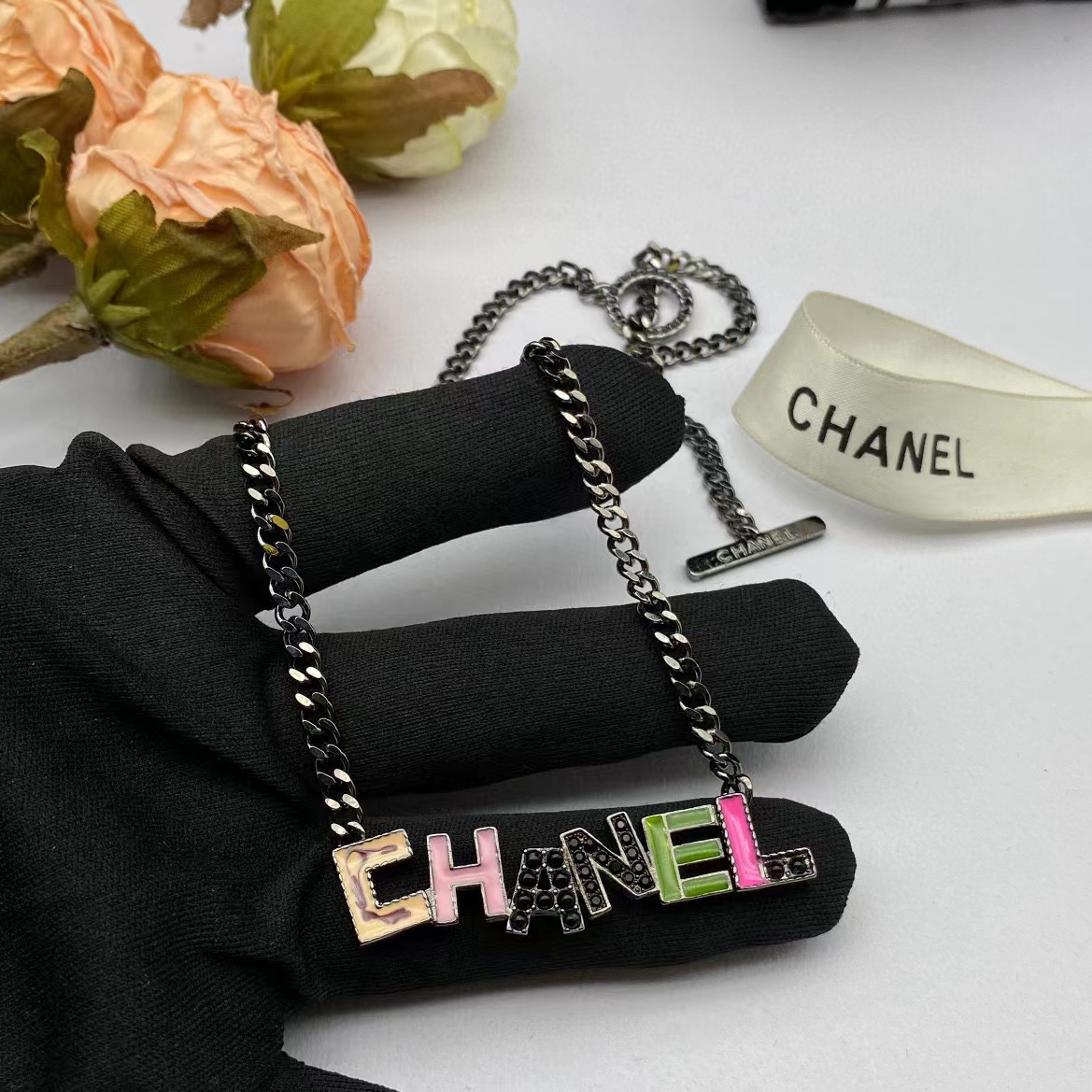 CHANE1 カラフルレターネックレス【50％割引+送料無料】