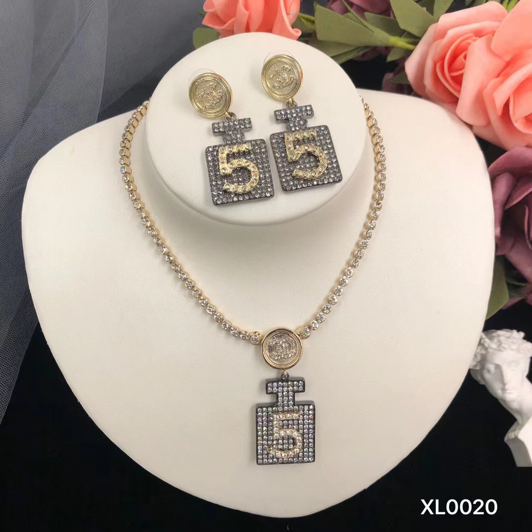 CHANE1 香水ボトル イヤリング+ネックレス 2点セット【50%割引+送料無料】