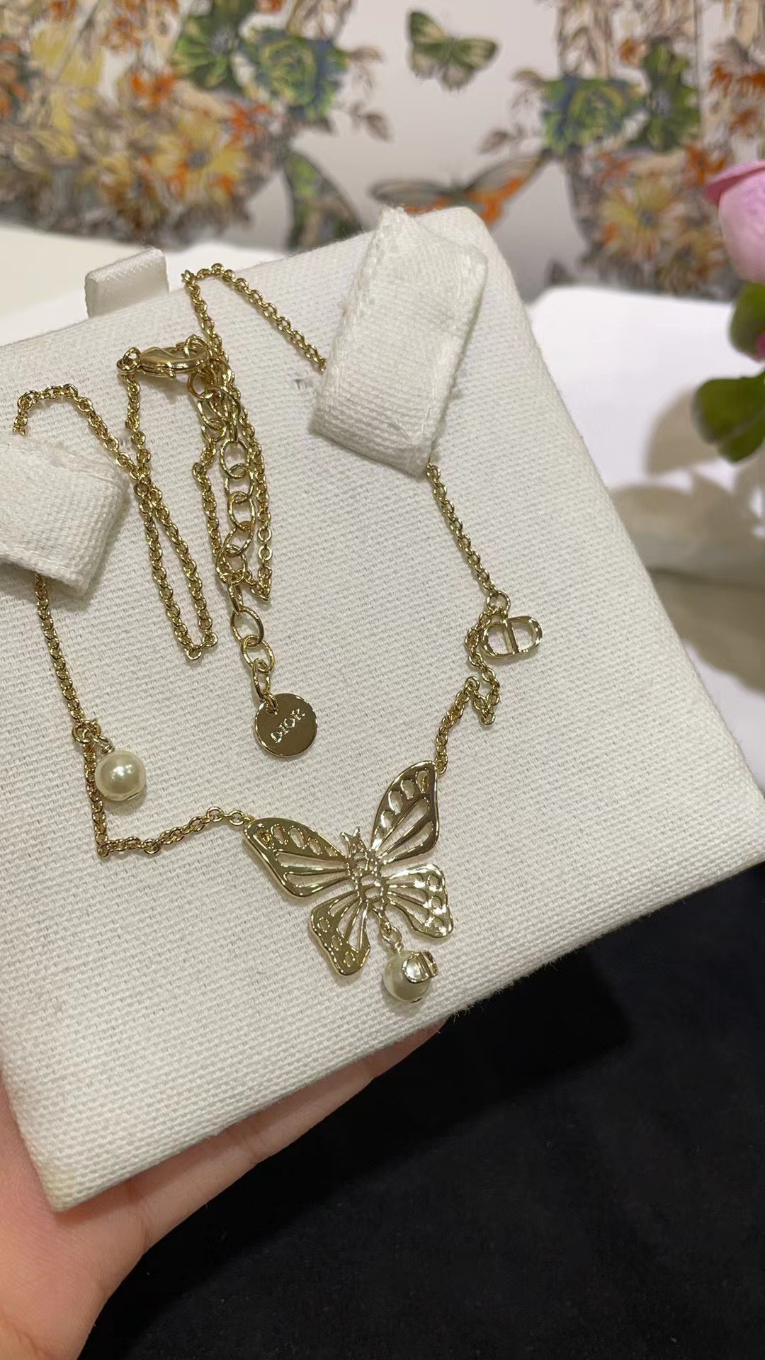 DI0R ホローバタフライパール CD ネックレス【 50％割引+送料無料】