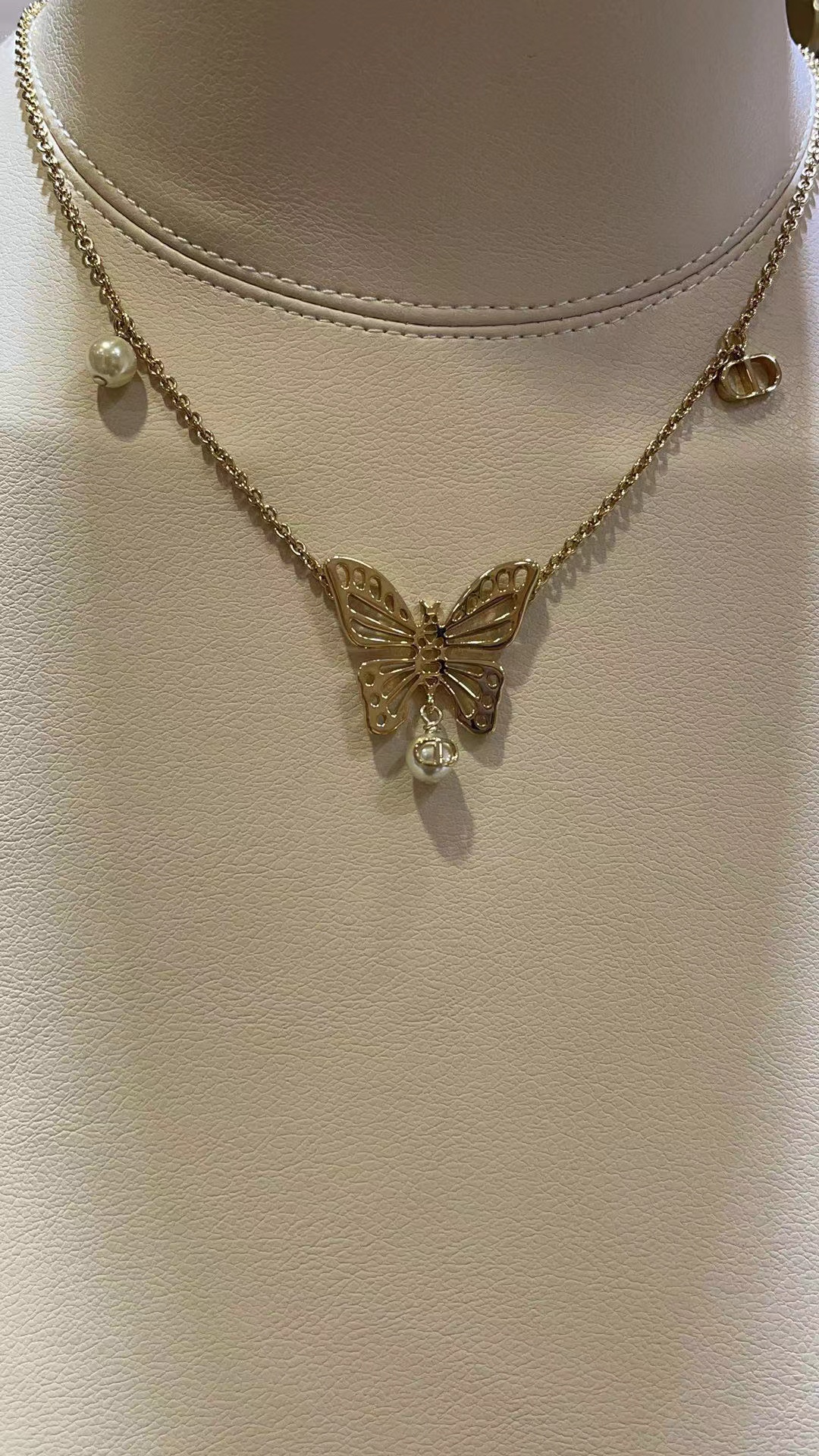 DI0R ホローバタフライパール CD ネックレス【 50％割引+送料無料】