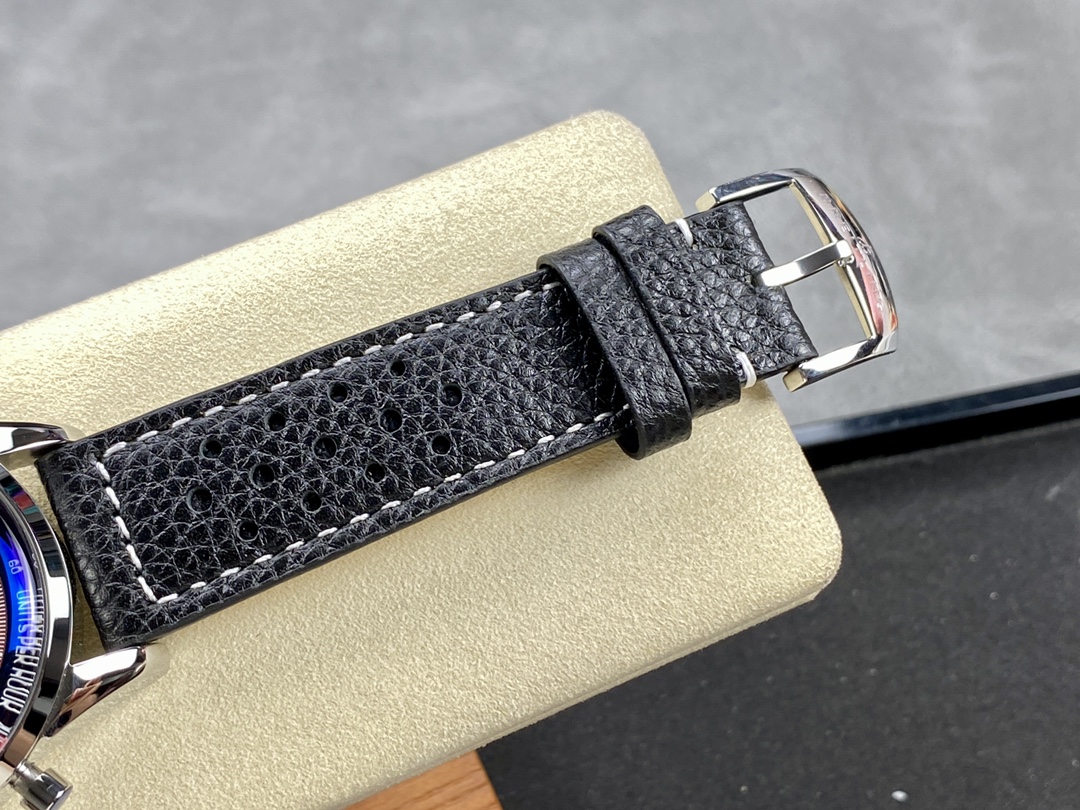 Breitling Top Time B01 Chevrolet Corvette AB01761A1K1A1