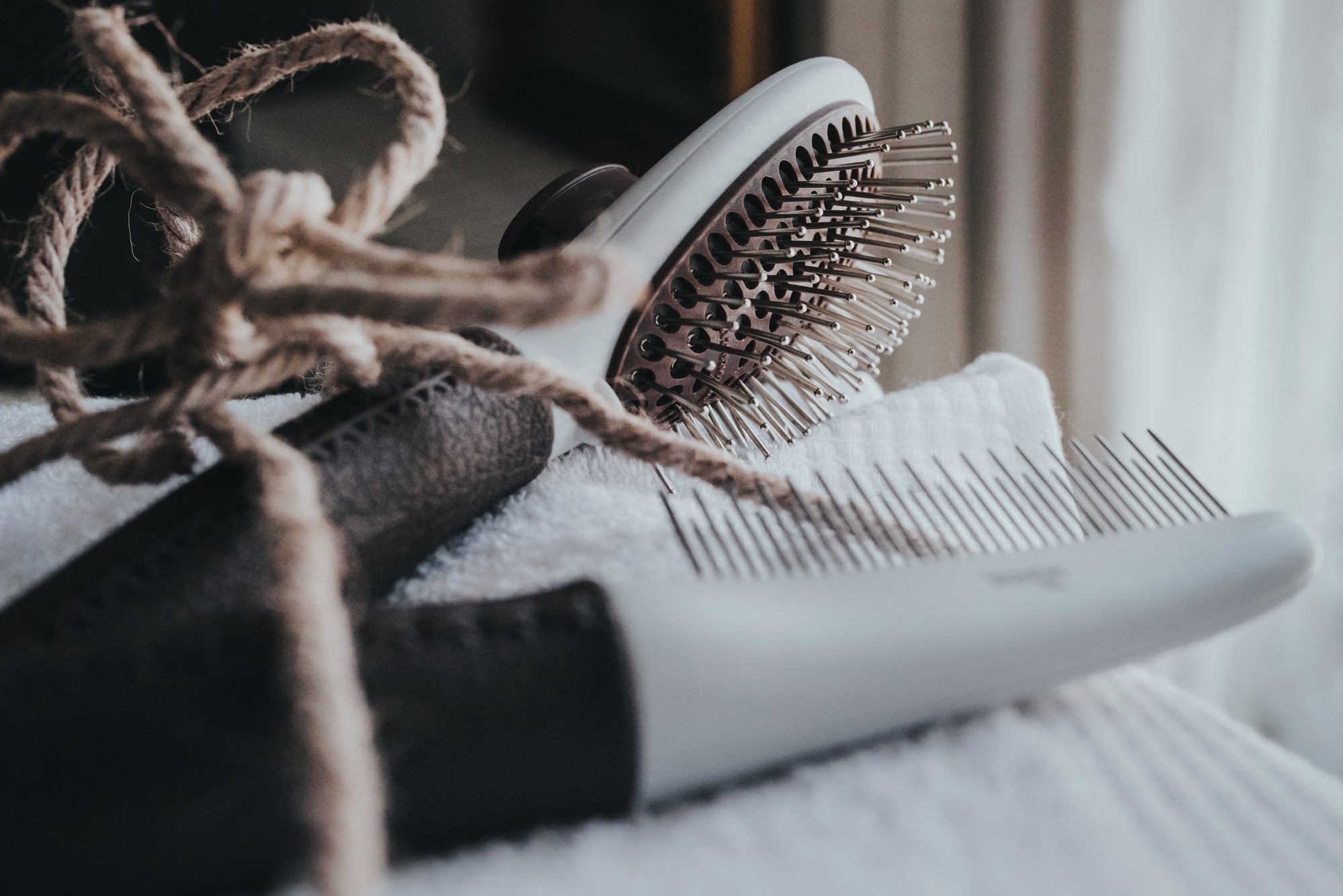 HUNTER® Grooming Spa Brush - Self-cleaning