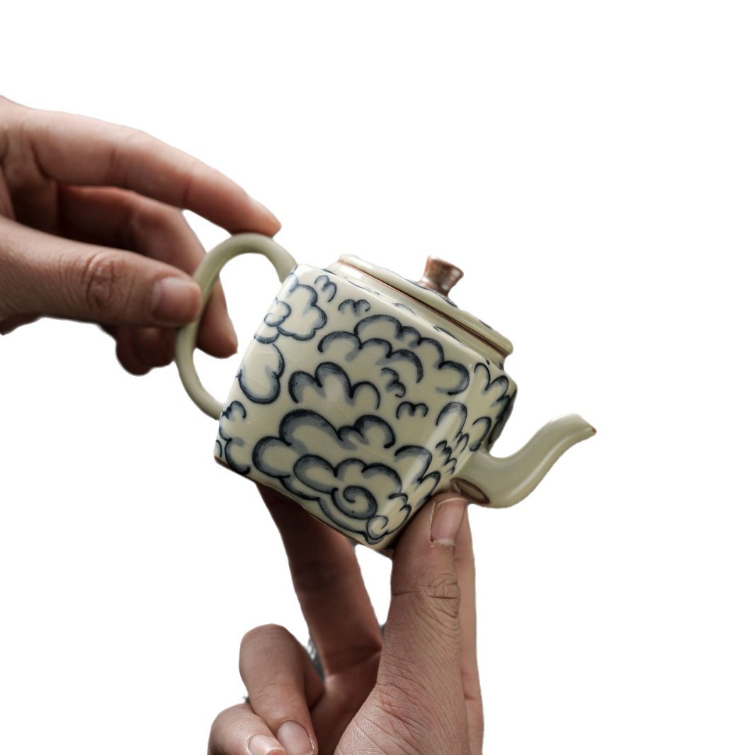 汝窯祥雲四方青花茶壺