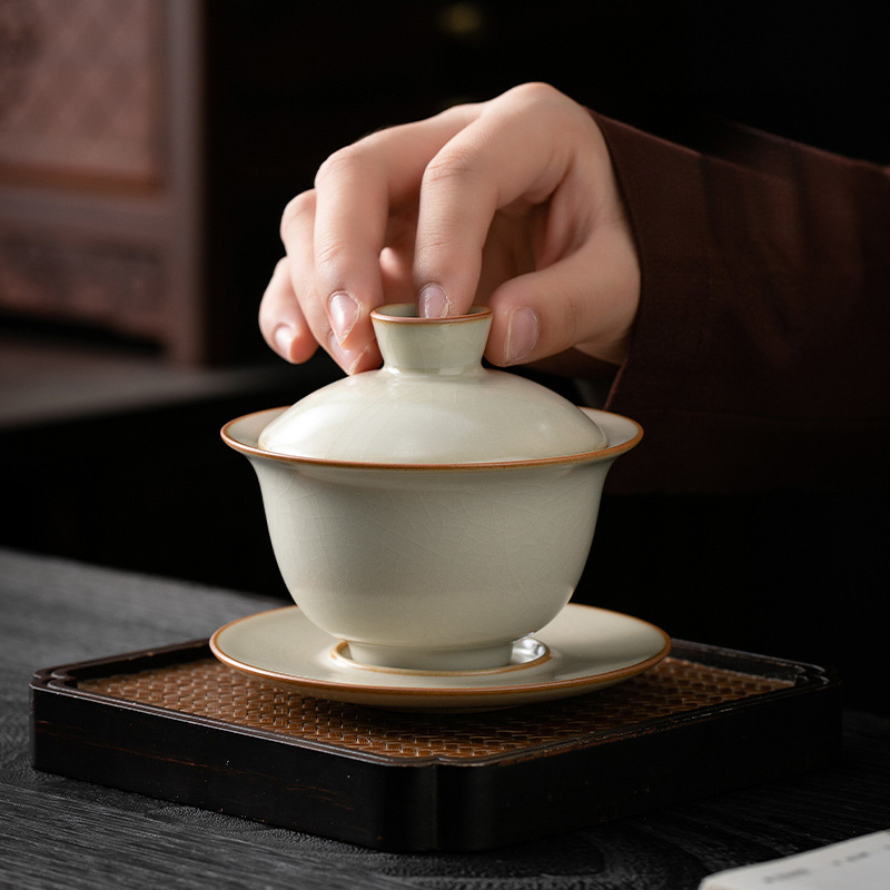 米黃汝窯三才蓋碗