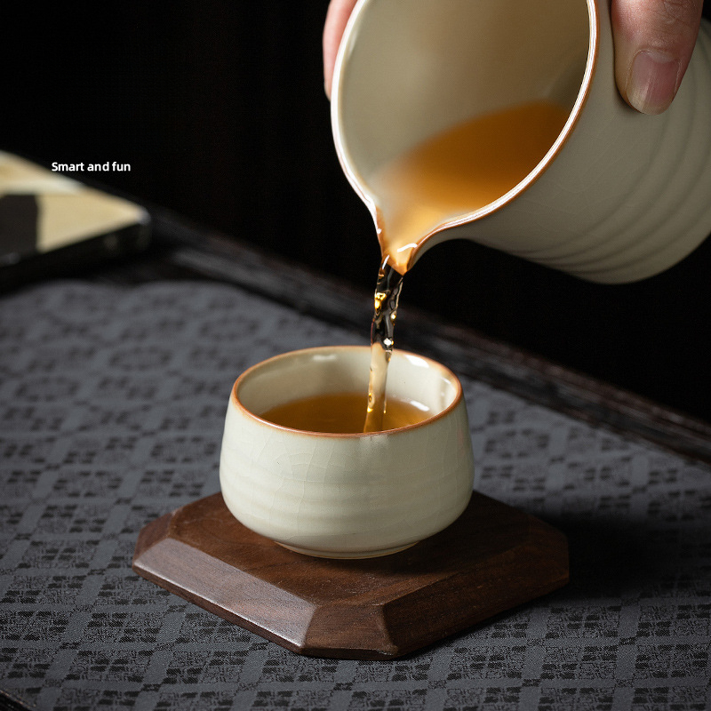 米黃汝窯品茗杯主人杯