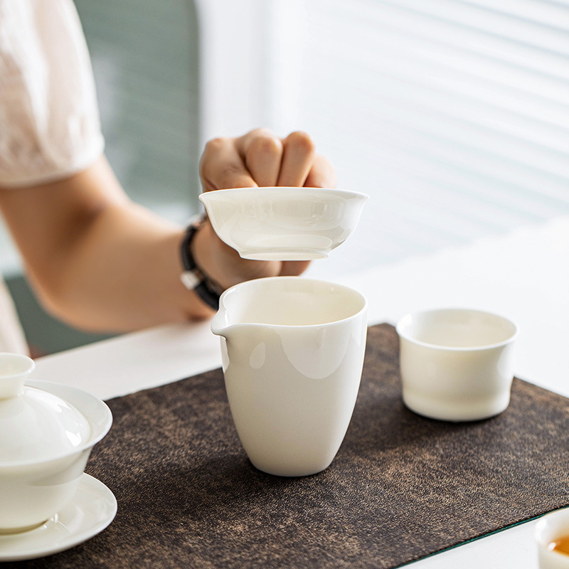 羊脂玉白瓷茶漏
