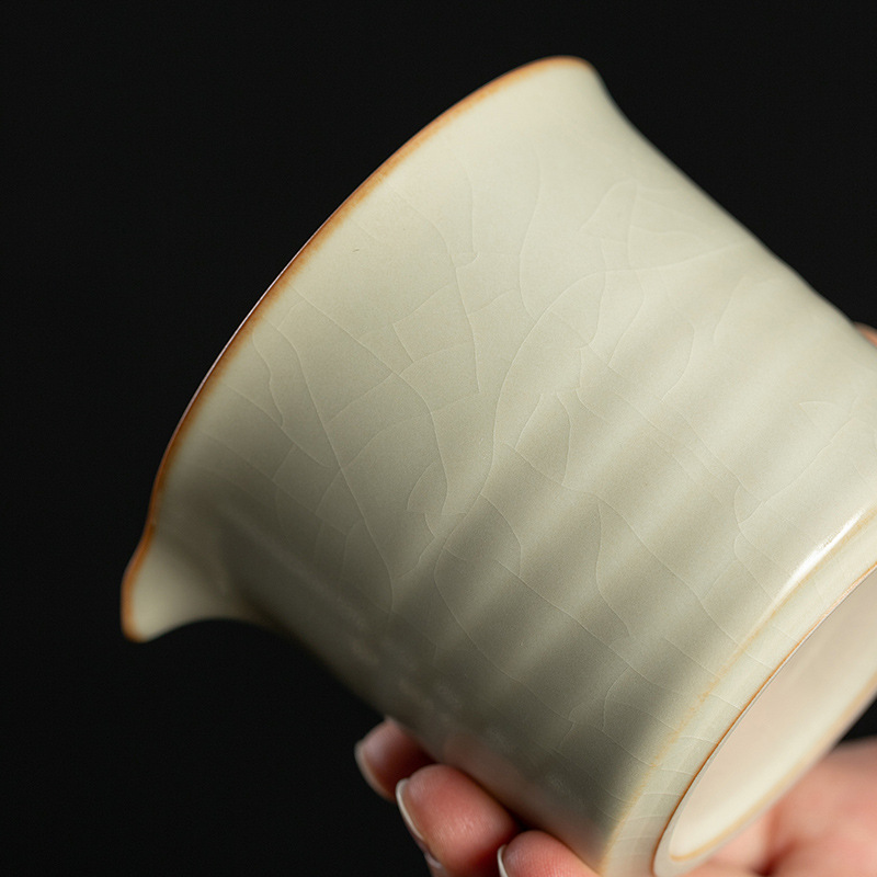 米黃汝窯公道杯