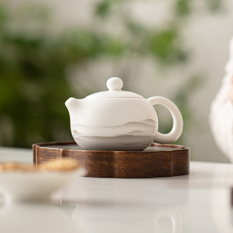 羊脂玉水墨遠山白瓷西施壺