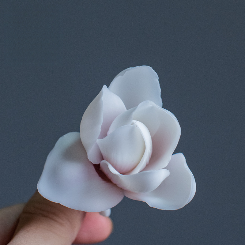 手捏陶瓷玉蘭花香插