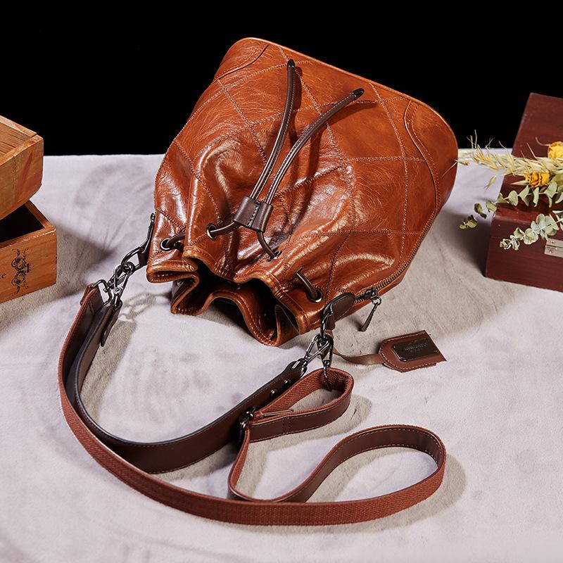 Retro Fashion Shoulder Slung Large Capacity Cable Embroidered Plaid Bucket mySite