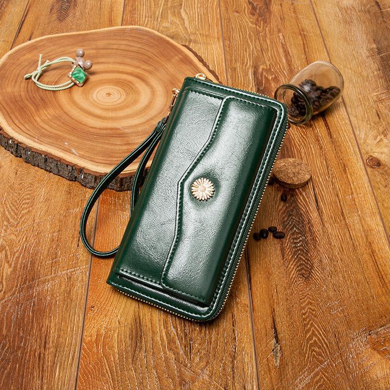 A stylish and simple long purse mySite