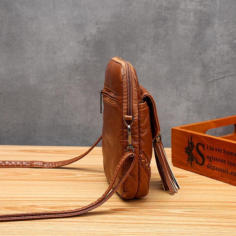 Women's Retro Leather Large Capacity Zip-up Waterproof Crossbody Bag mySite