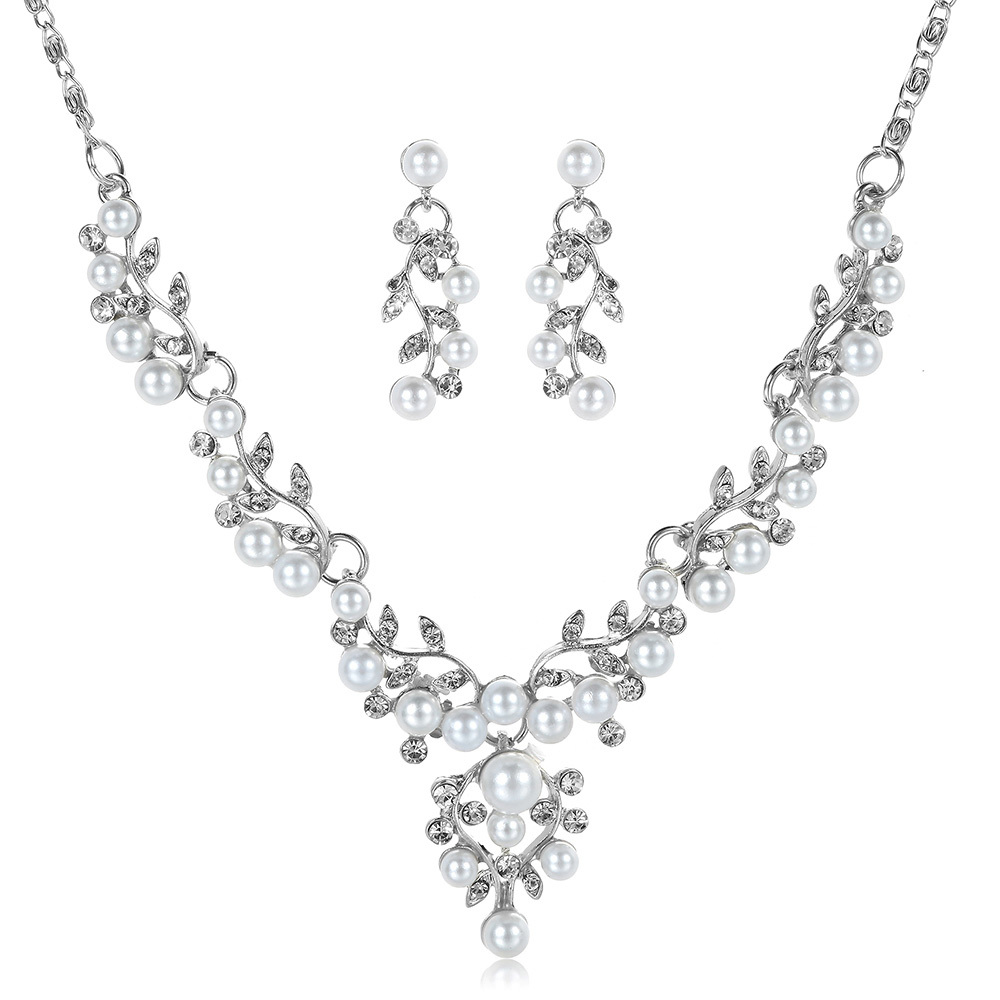 Vintage Simulated Pearl Jewelry Sets for Women 2020 Fashion Flower Statement Necklace and Earring Set Wedding Party Accessories/mask