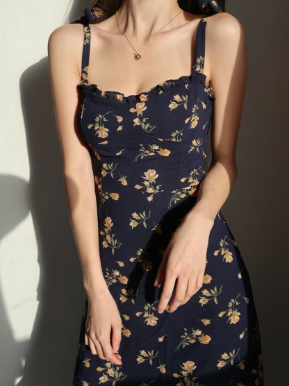 Torynna Ribbon Tie Floral Midaxi Dress-The Black Bow-