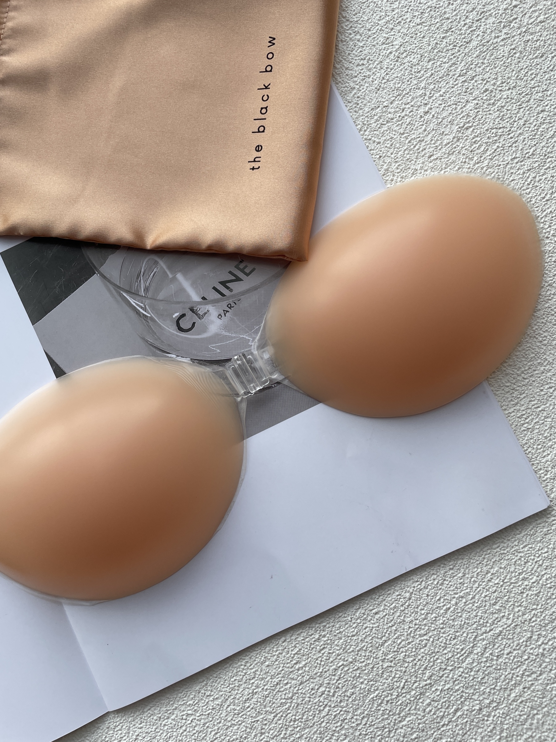 Hassle-Free Natural Look Seamless Silicone Nude Bra-The Black Bow-