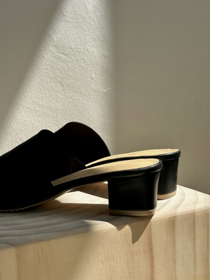Doux Elastane Comfy Stretch Block Heel Sandals-The Black Bow-