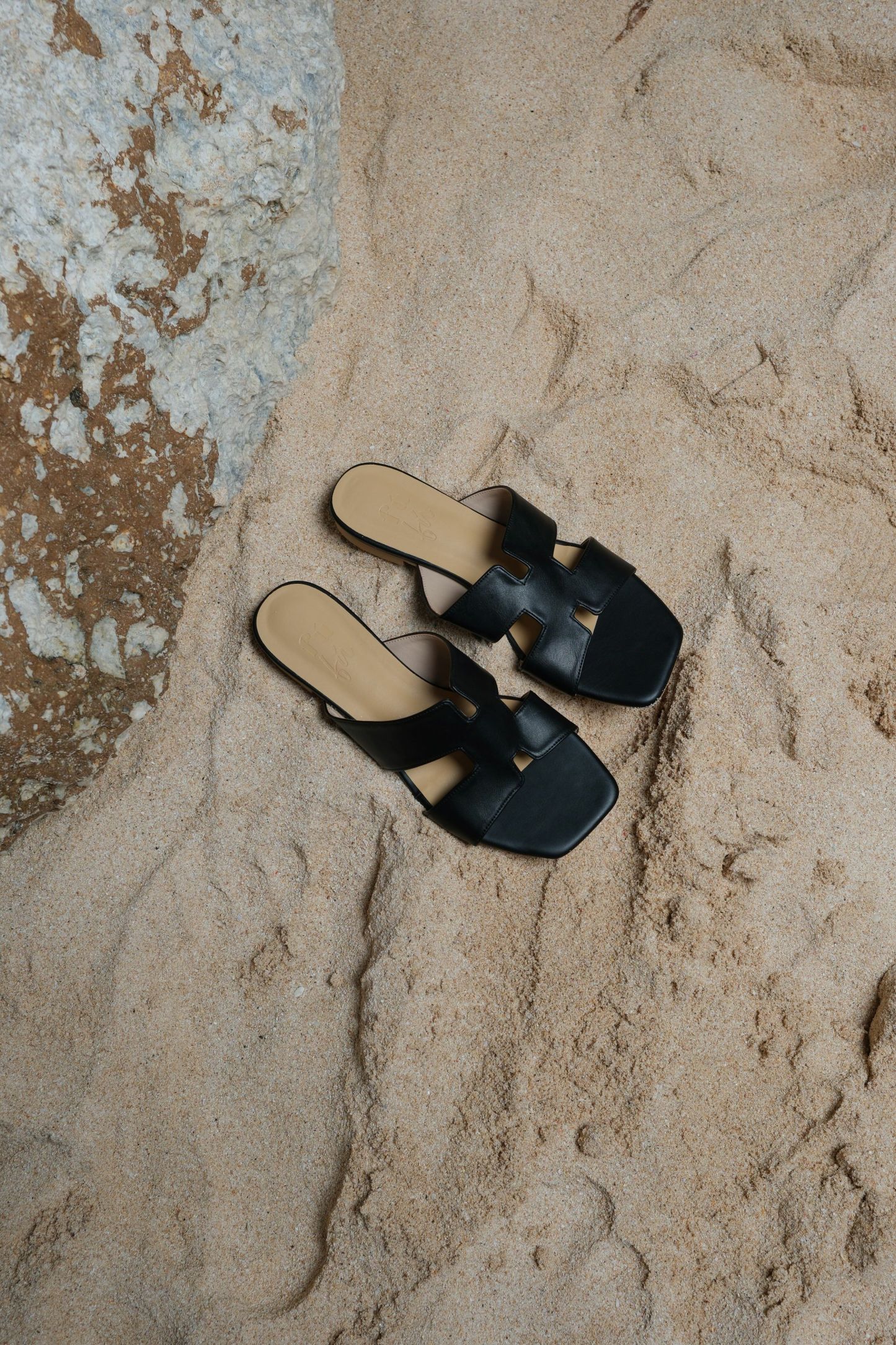 Louisé Geometric Sandal-Black-The Black Bow-