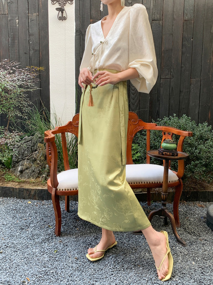 Zhou Guang Oriental Back Slit Skirt-The Black Bow-