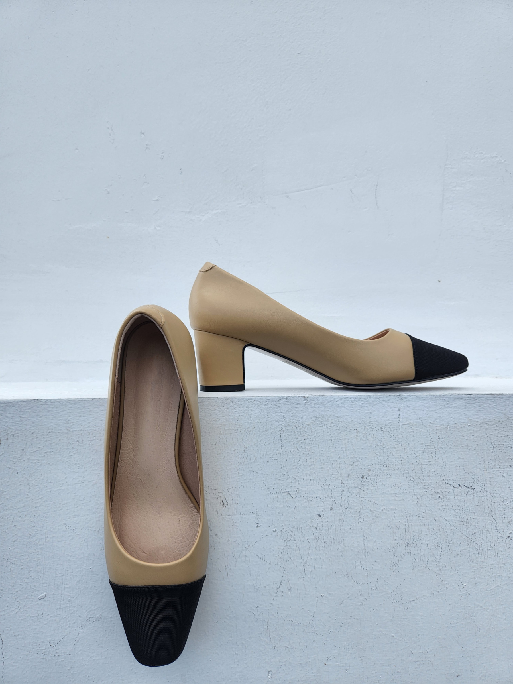 Le Classic Pumps-The Black Bow-