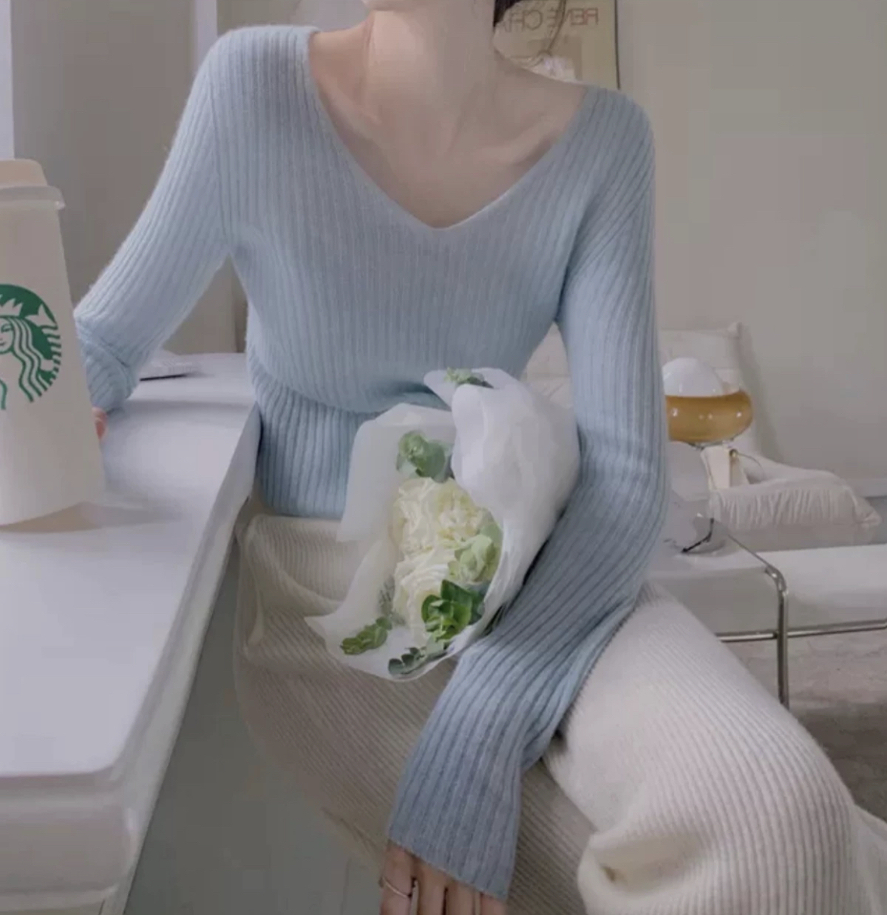 Juliana Curved V Long Sleeves Knit Top-The Black Bow-