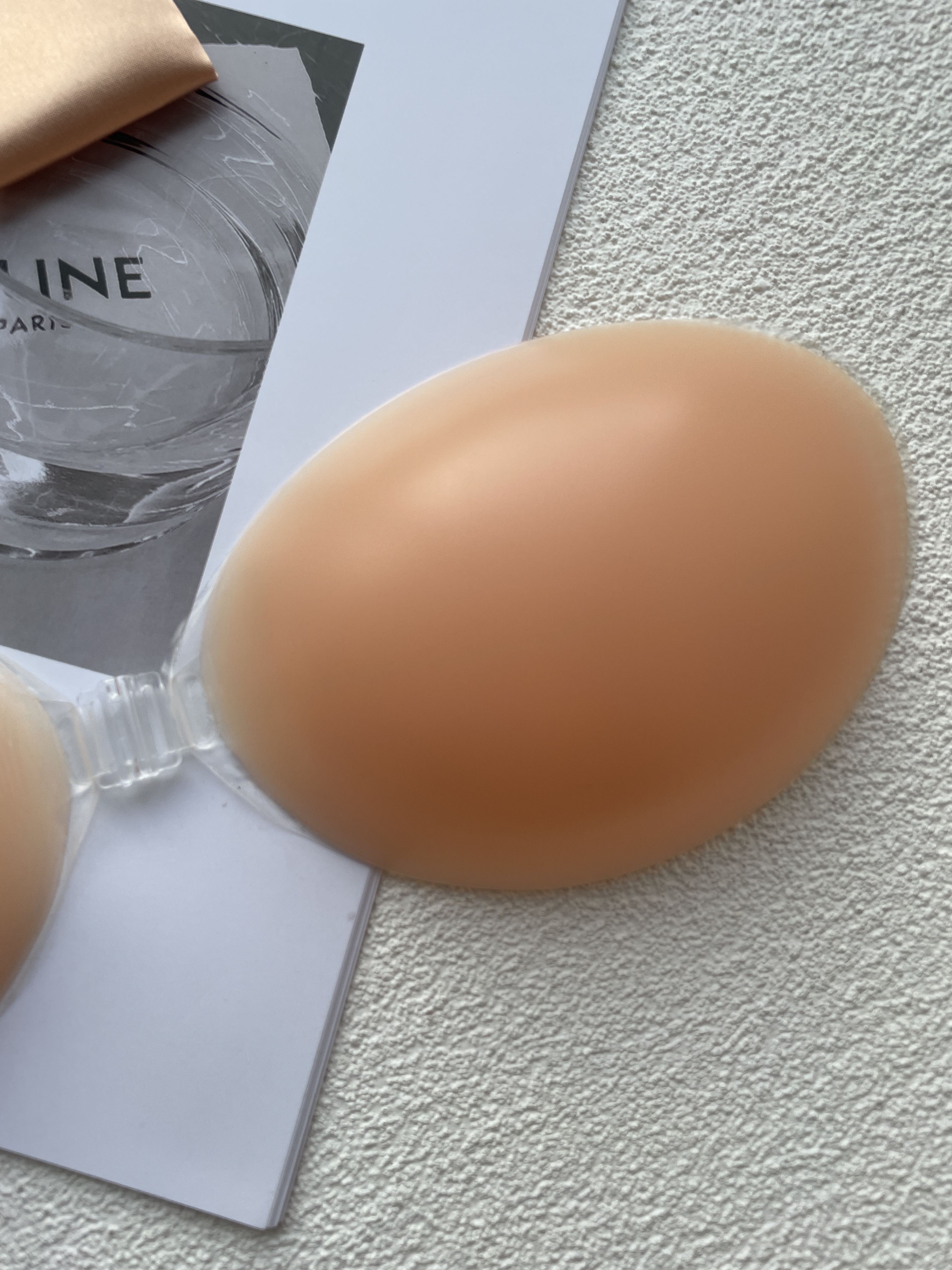 Hassle-Free Natural Look Seamless Silicone Nude Bra-The Black Bow-